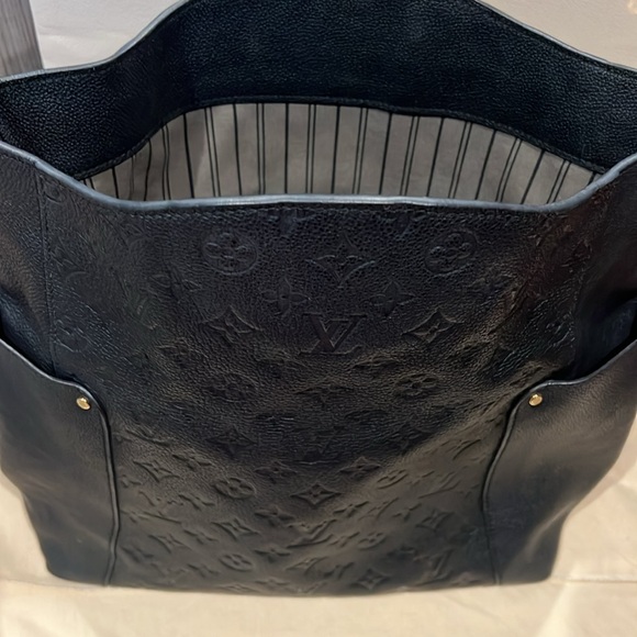 Beautiful black leather LV bag previously loved and cherished. - Picture 4 of 9